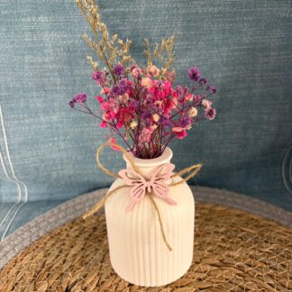 Vase mit Schmetterling